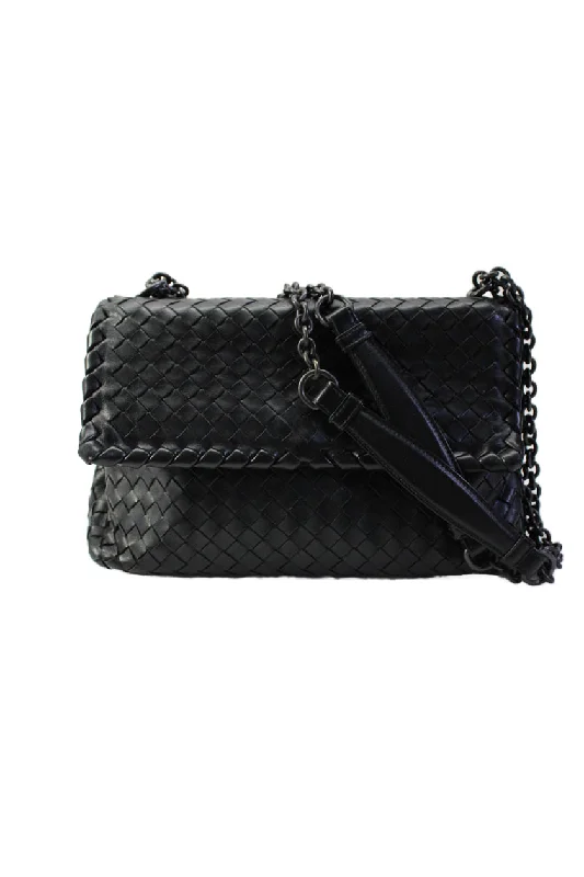 Bottega Veneta Womens Single Strap Intrecciato Flap Crossbody Handbag Black