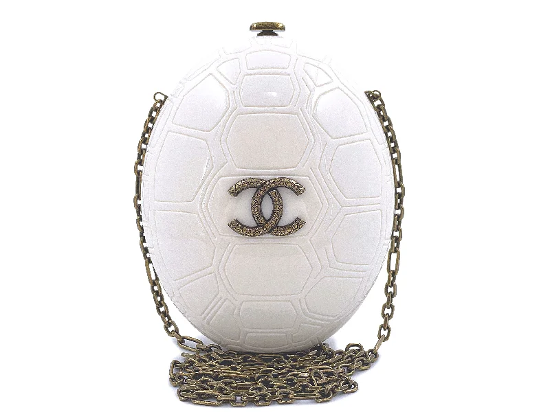 Chanel 2016 Paris Seoul Ivory White Tortoise Plexiglass Minaudière Evening Clutch Bag