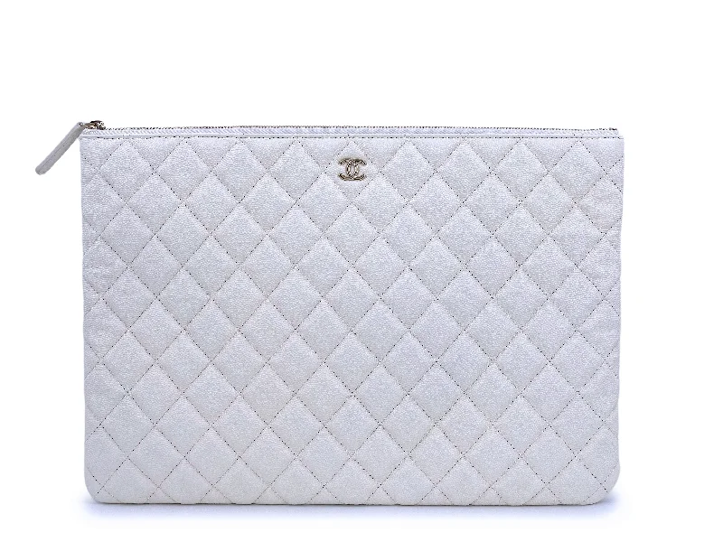 NIB 19C Chanel Creamy White Caviar Large Quilted O Case Clutch Bag GHW